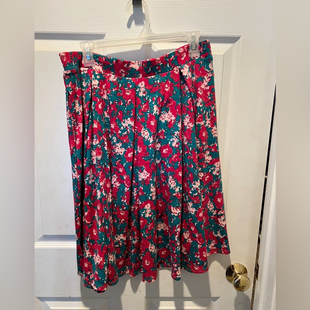 Lularoe Madison skirt with pockets XL